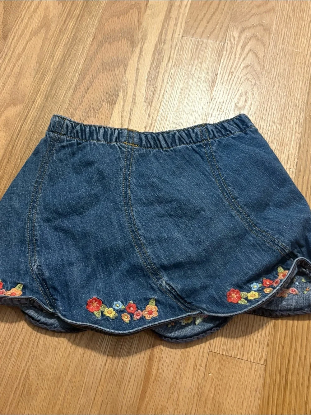 Gymboree Blue Denim Skirt with Scalloped Floral Trim Sz 3T Vintage Jean Girls